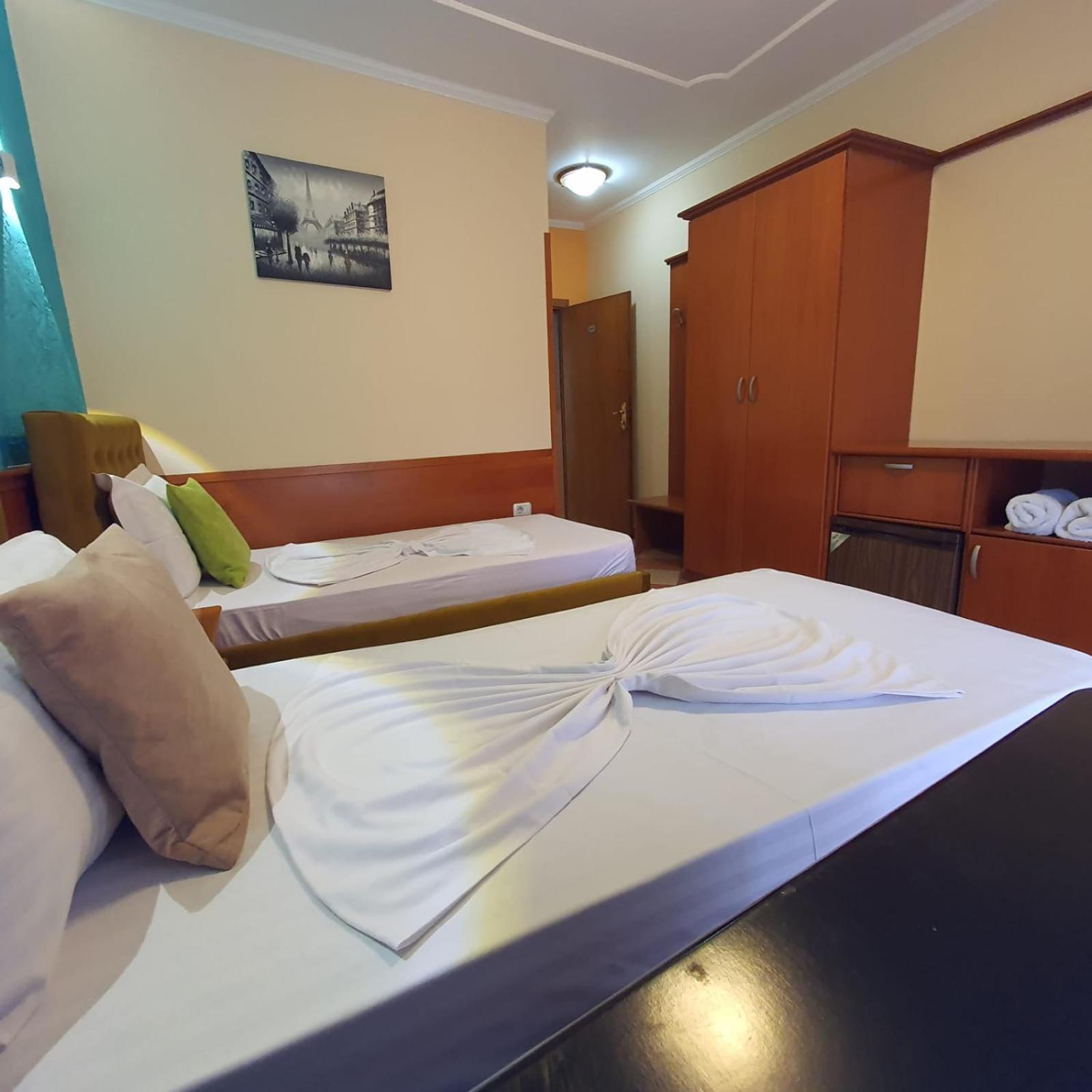 Quick Stop Hotel Tiran Dış mekan fotoğraf