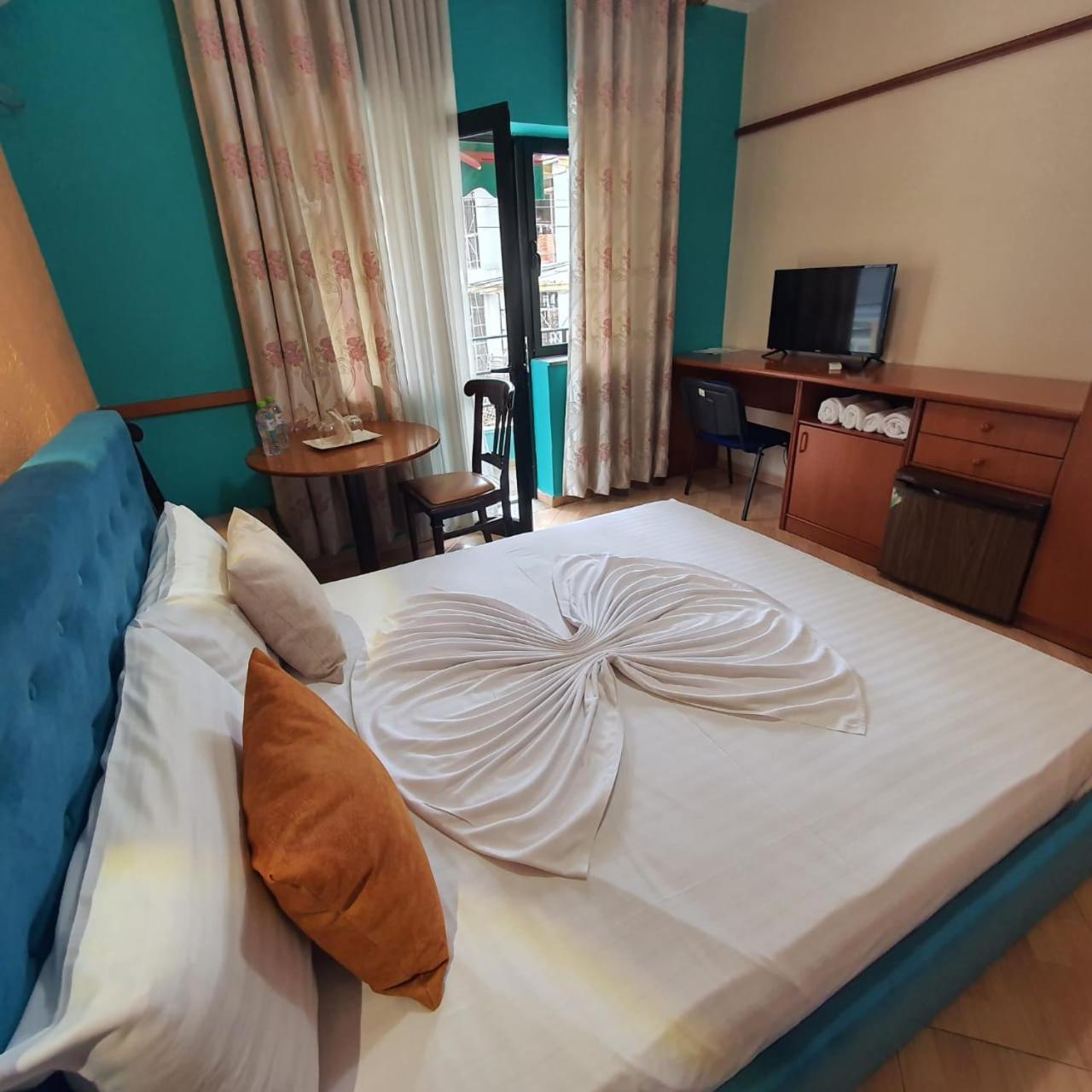 Quick Stop Hotel Tiran Dış mekan fotoğraf