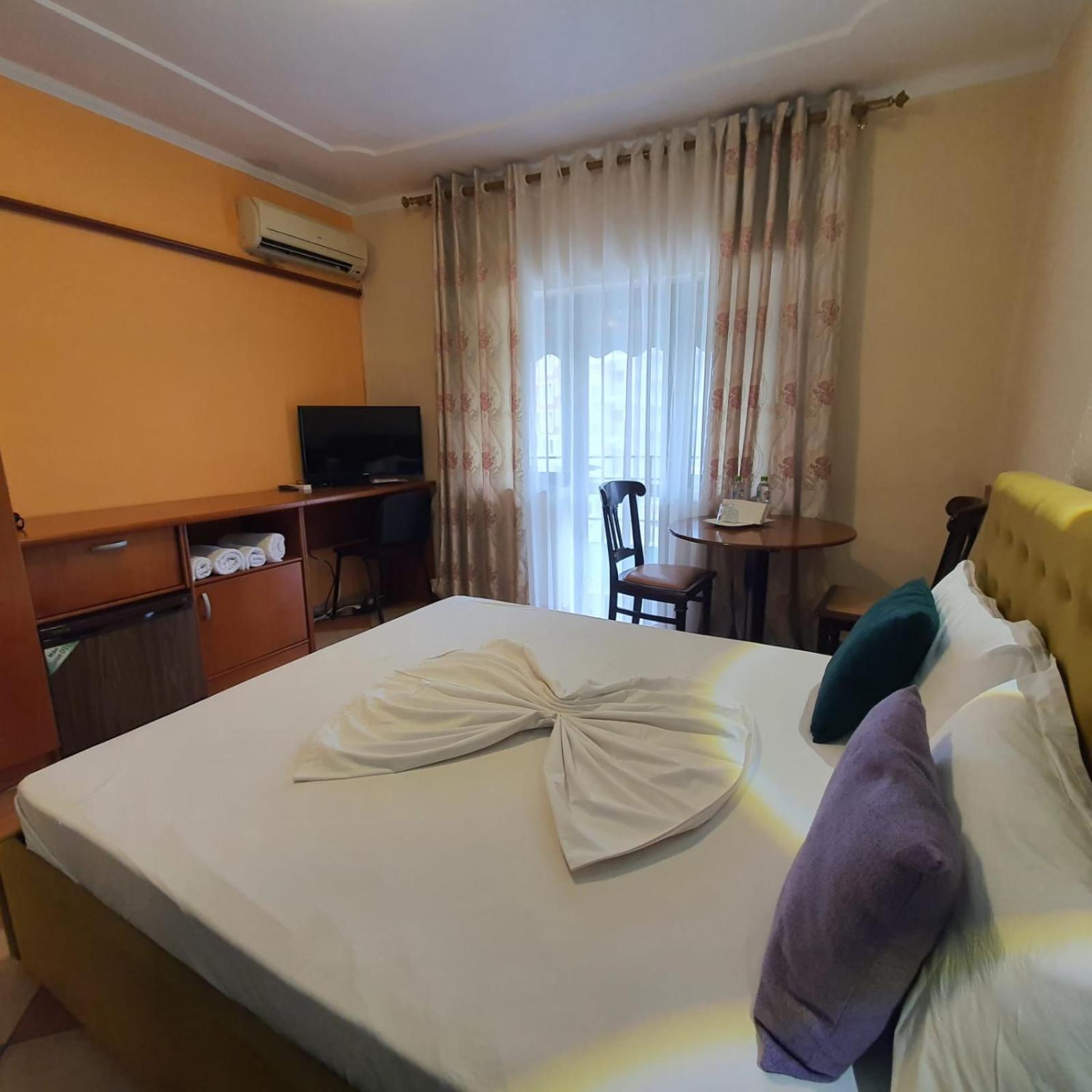 Quick Stop Hotel Tiran Dış mekan fotoğraf