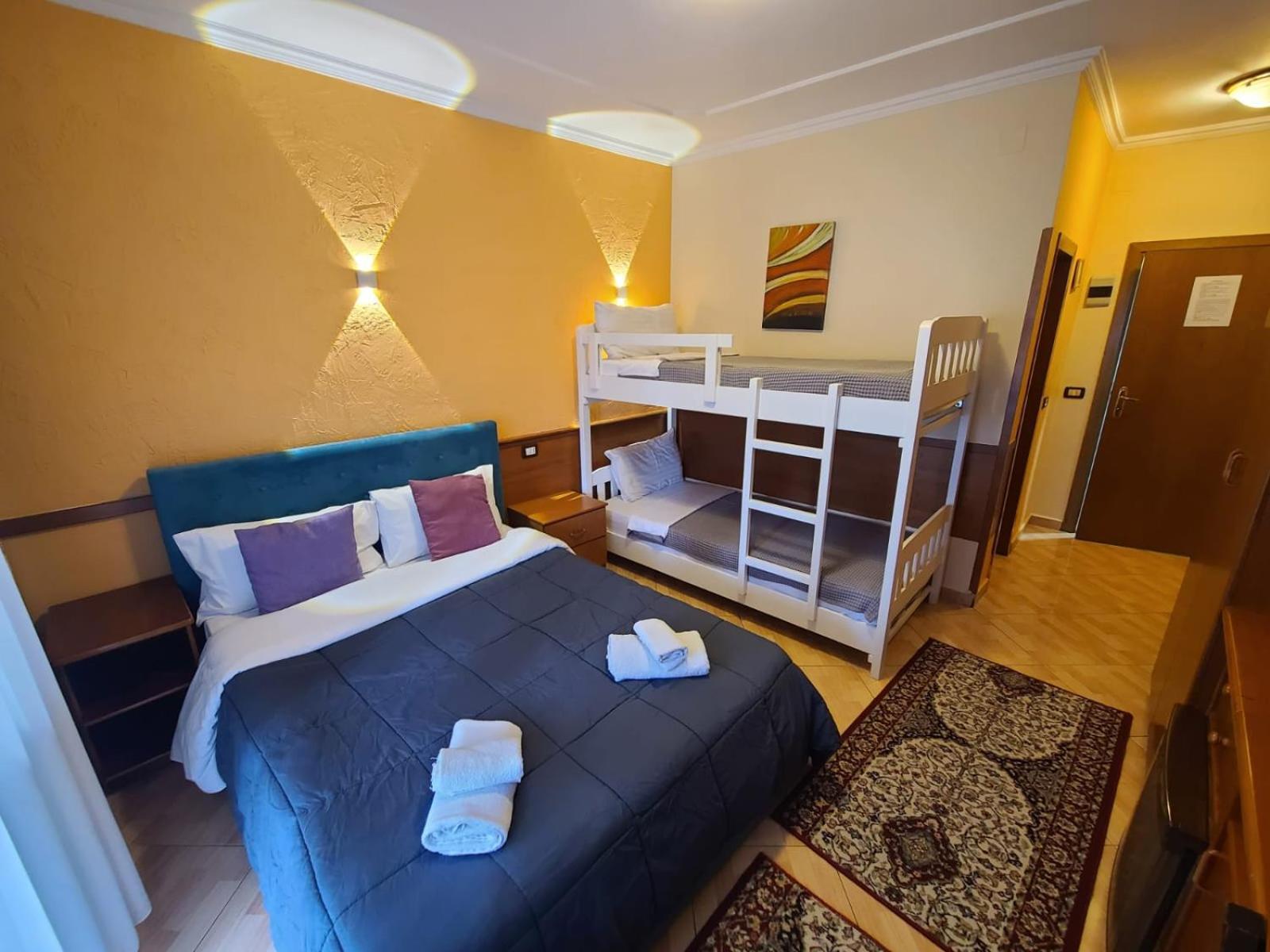 Quick Stop Hotel Tiran Dış mekan fotoğraf