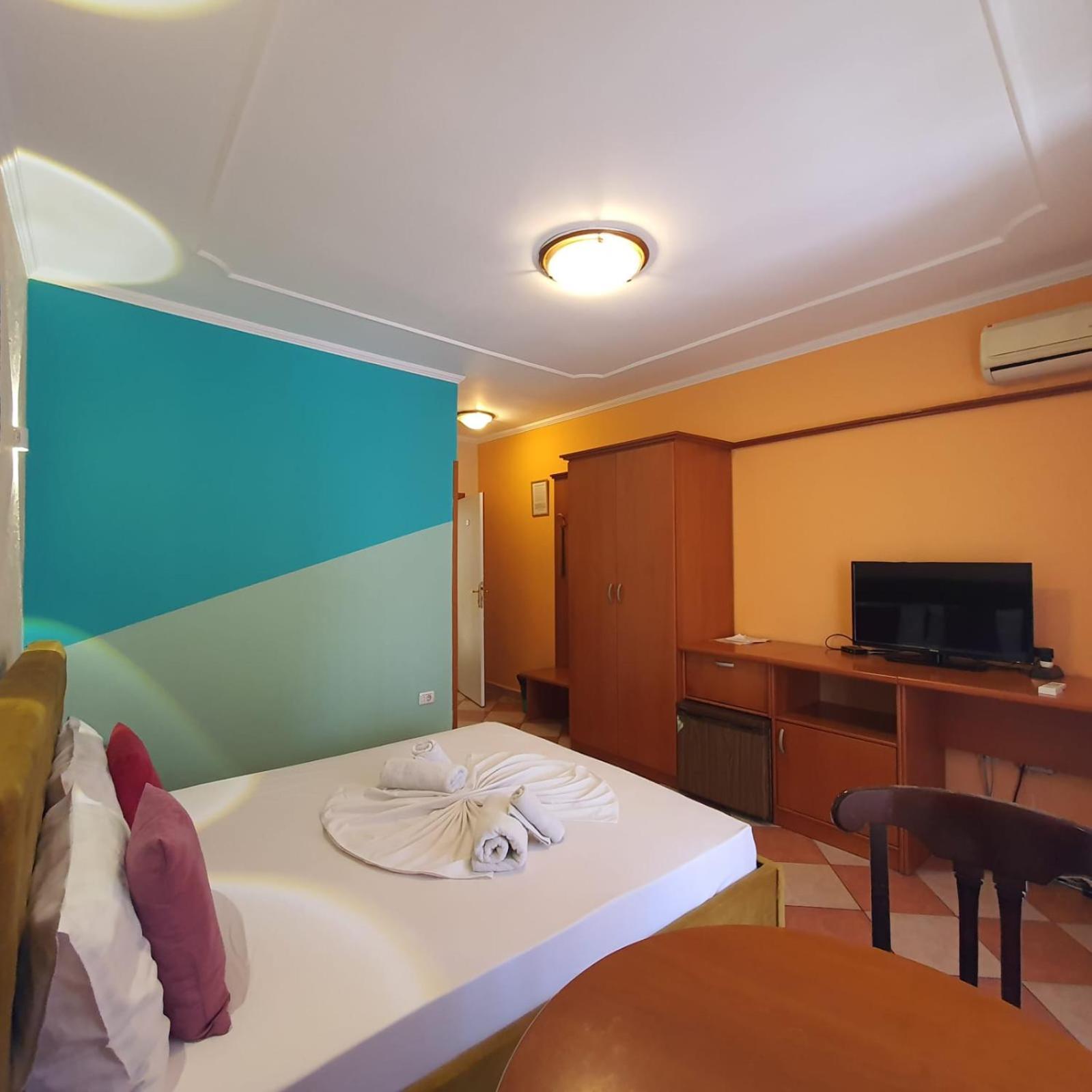 Quick Stop Hotel Tiran Dış mekan fotoğraf